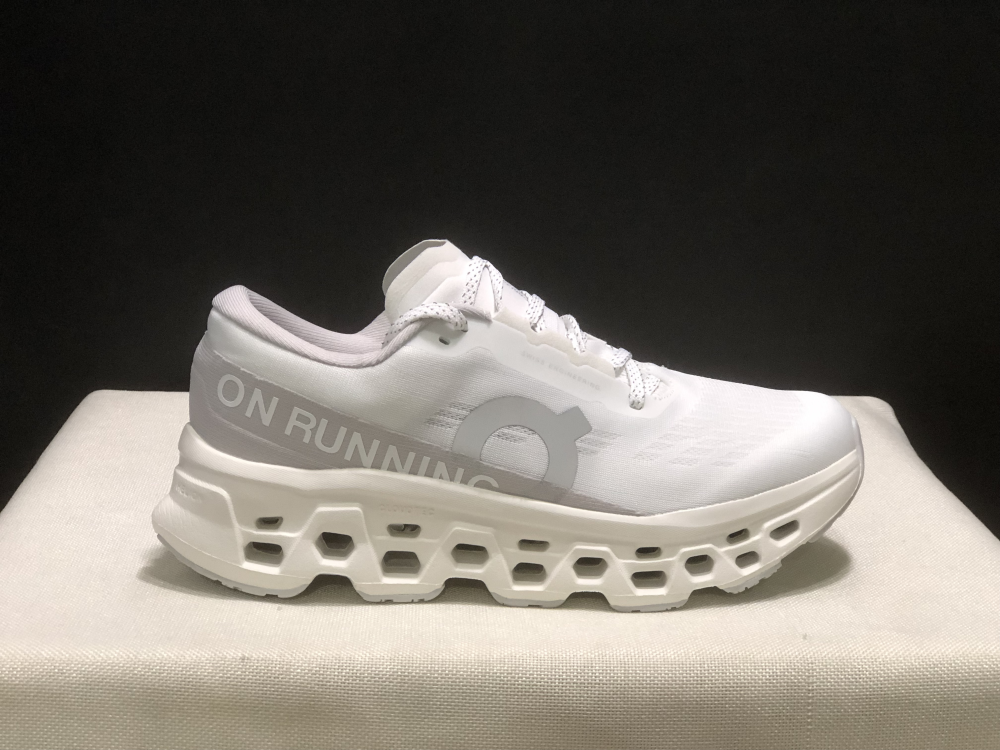 On Cloudmonster 3
