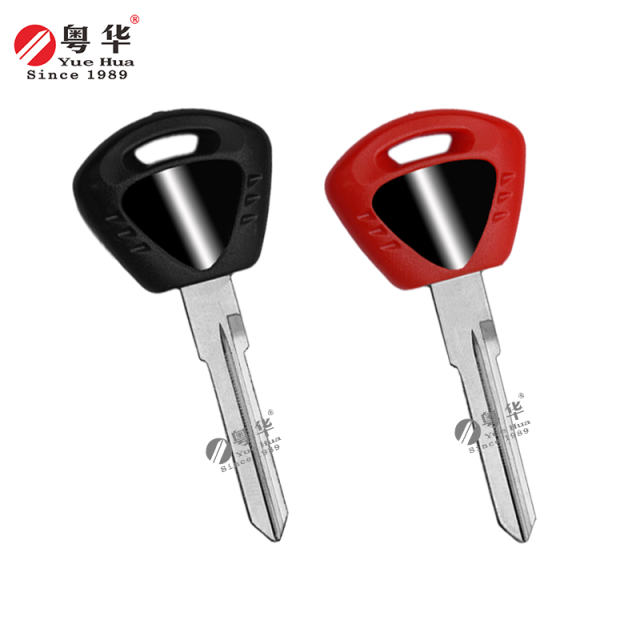 Suitable for Triumph motorcycle keys, universal Triumph 002 left double T100/T800/T900