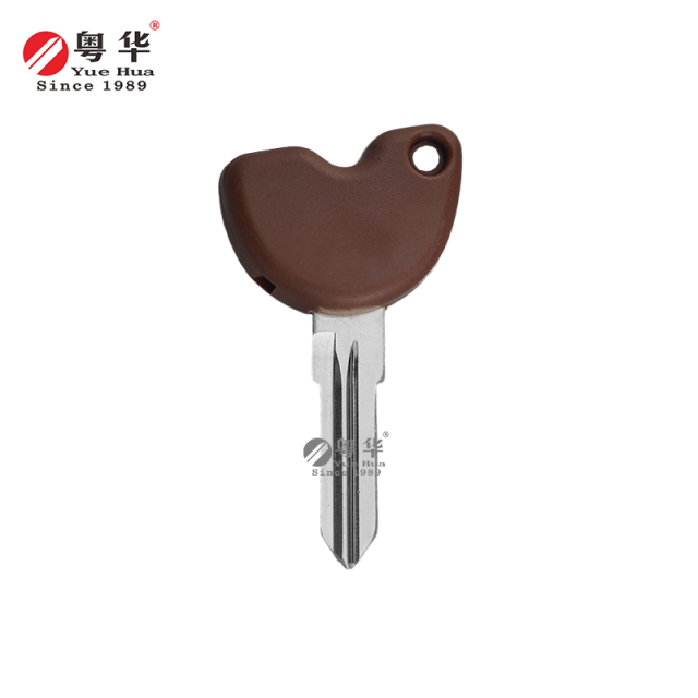 Suitable for Piaggio motorcycle keys, Piaggio 001 Right Double Rubber Head Motorcycle Key, GTS300 Motorcycle Key Blank