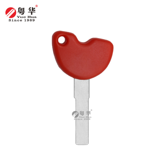 Suitable for Piaggio motorcycle keys, Piaggio 002 flat key, rubber head motorcycle key, GTS300 copper key blank