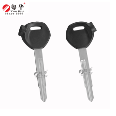 Suitable for Honda motorcycle keys. Honda 024 black left and right double-slot,rubber-head motorcycle key blanks. Double-slot key blanks. Yuehua key and locksmith consumables.