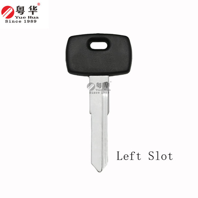 Suitable for the keys of Victory motorcycles in the United States. Victory 002 left single Tour cruising motorcycle key mold, rubber handle key, locksmith consumables.