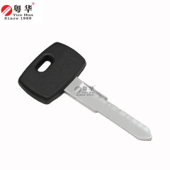 Suitable for the keys of Victory motorcycles in the United States. Victory 002 left single Tour cruising motorcycle key mold, rubber handle key, locksmith consumables.