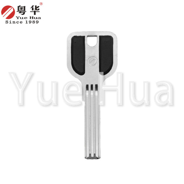 Suitable for double-pit and Buyang; double-row key blank for veneers; Buyang crescent three-groove 2.4mm thick key blank atomic key
