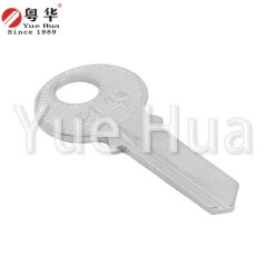 Around the middle of the third ring; Third ring key blank; Civilian brass key; Padlock key blank; Thickness 1.5; Hanging key