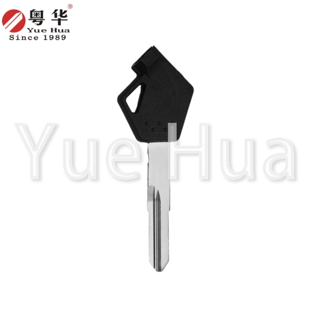 适用于铃木摩托车钥匙；铃木磁性387右双槽；摩托车钥匙坯；黄铜钥匙坯；带磁珠和磁膜。