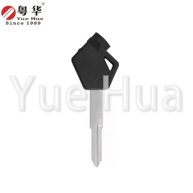 适用于铃木摩托车钥匙；铃木 UY 型左双槽钥匙；摩托车钥匙坯；锁匠耗材；带磁珠和薄膜。
