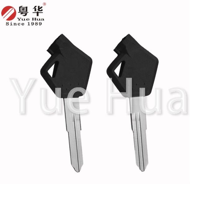 适用于铃木摩托车钥匙；铃木磁珠摩托车短款左右双槽钥匙坯；摩托车钥匙坯；锁匠耗材；含磁珠和磁膜