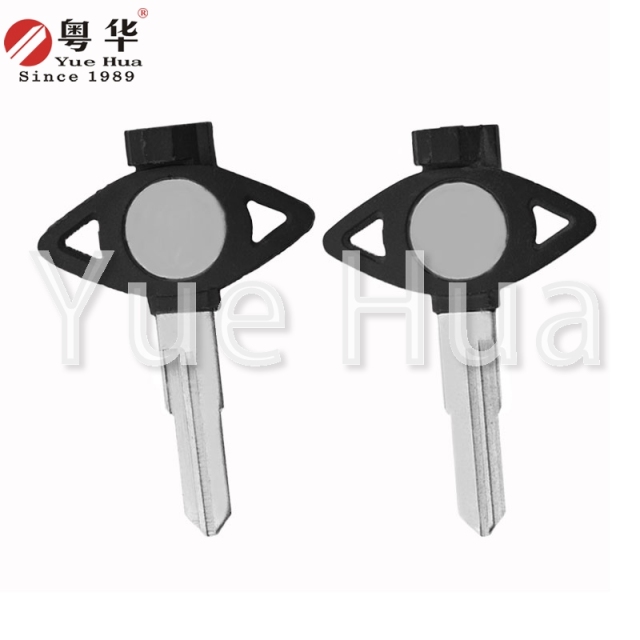 Suitable for Yamaha motorcycle keys, short Yamaha with magnetic left and right double groove,motorcycle key blank, copper key blank with magnetic beads and plastic film.