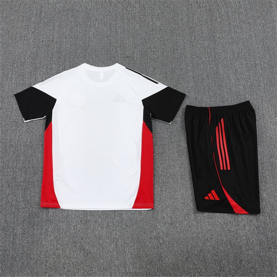 2025-26 Manchester United Short Sleeve Kit
