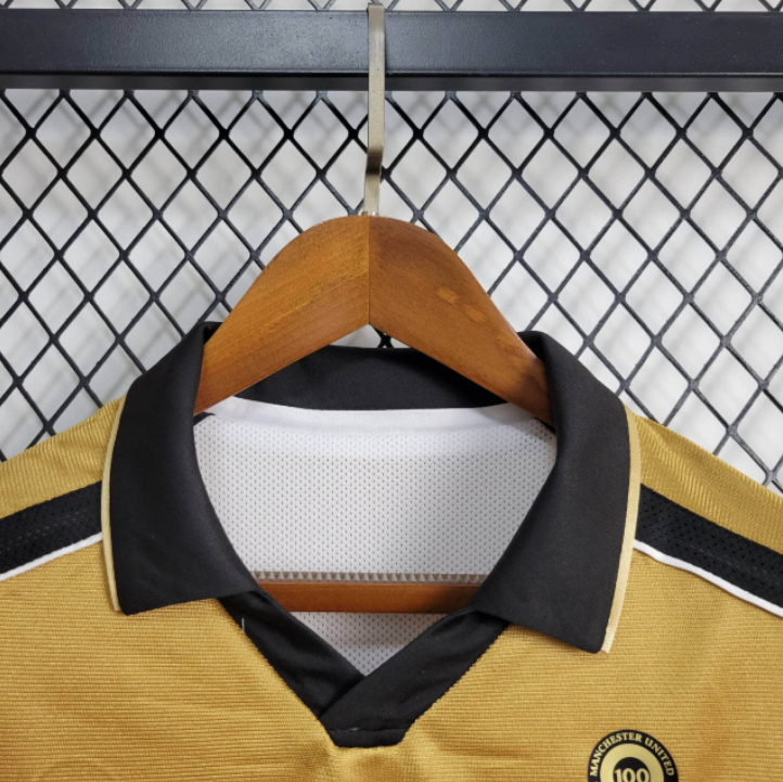 Retro 2001-02 Manchester United jersey 100 year classic edition