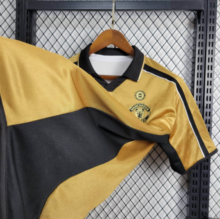 Retro 2001-02 Manchester United jersey 100 year classic edition