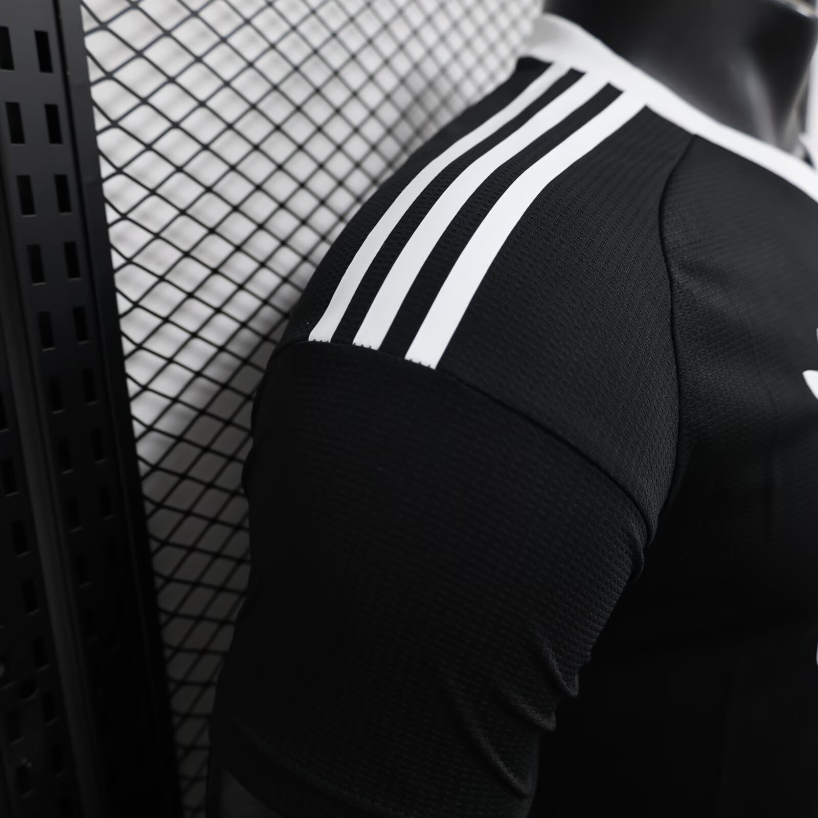 Player 2024-25 Arsenal Goalkeeper football jersey