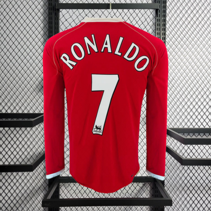 Retro player 2006-07 Manchester United home long sleeved Football jersey retro