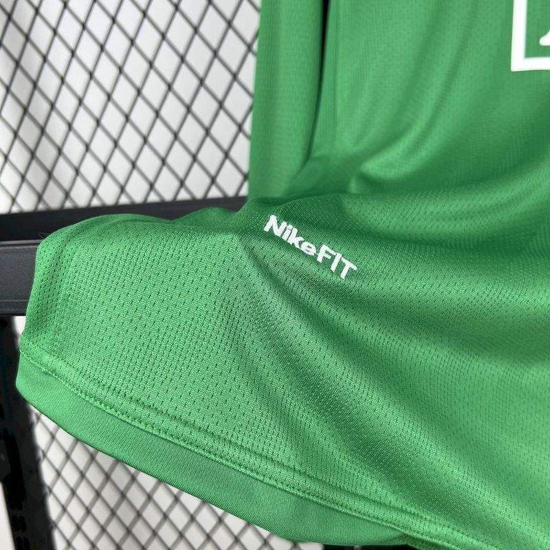 Retro 2007-08 Manchester United Green goalkeeper Long Sleeves Football jersey retro