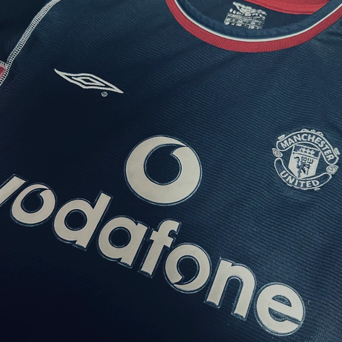 Retro 2000-01 Manchester United 2 Away Football jersey retro