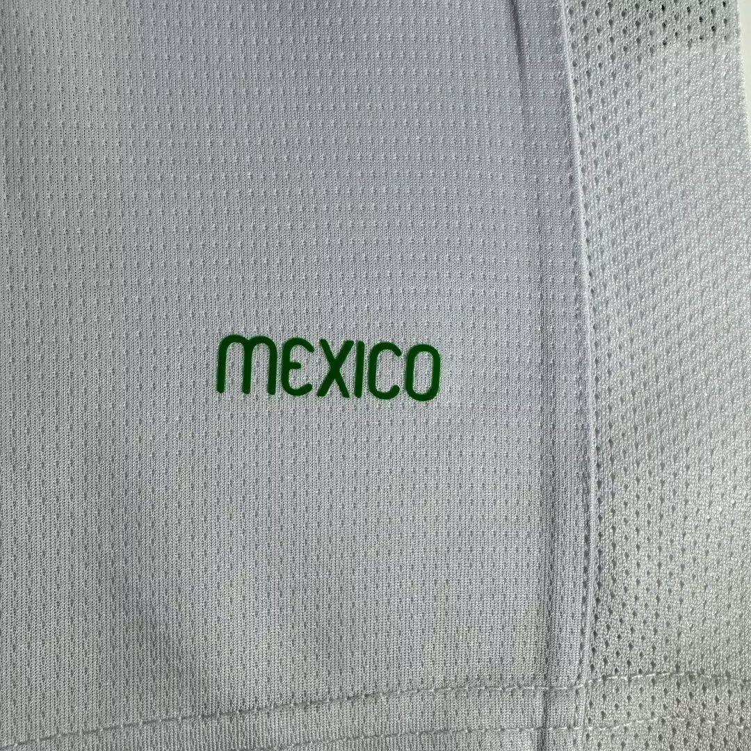 Retro 2006 Mexico Away football jersey Retro