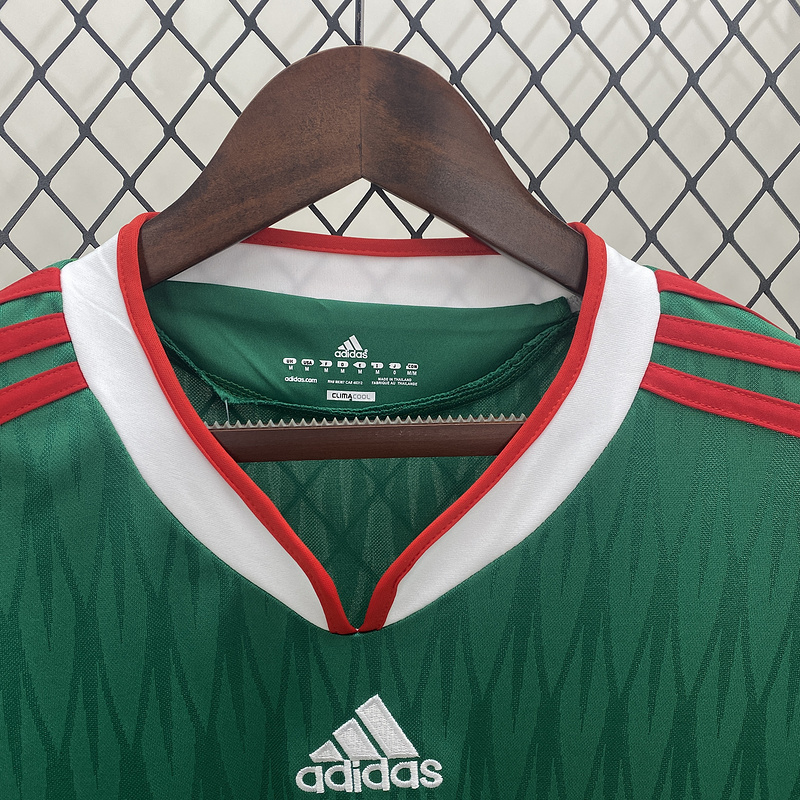 retro 2010 Mexico home football jersey retro