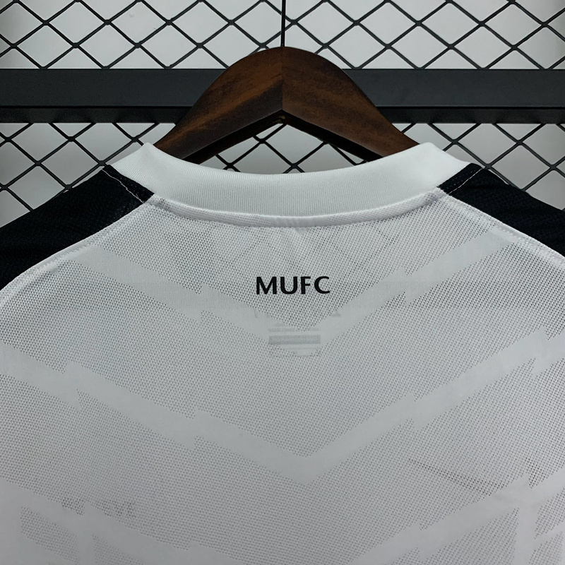 Retro 2010-11 Manchester United Away Football jersey retro