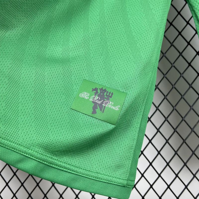 Retro 2007-08 Manchester United Green goalkeeper Long Sleeves Football jersey retro