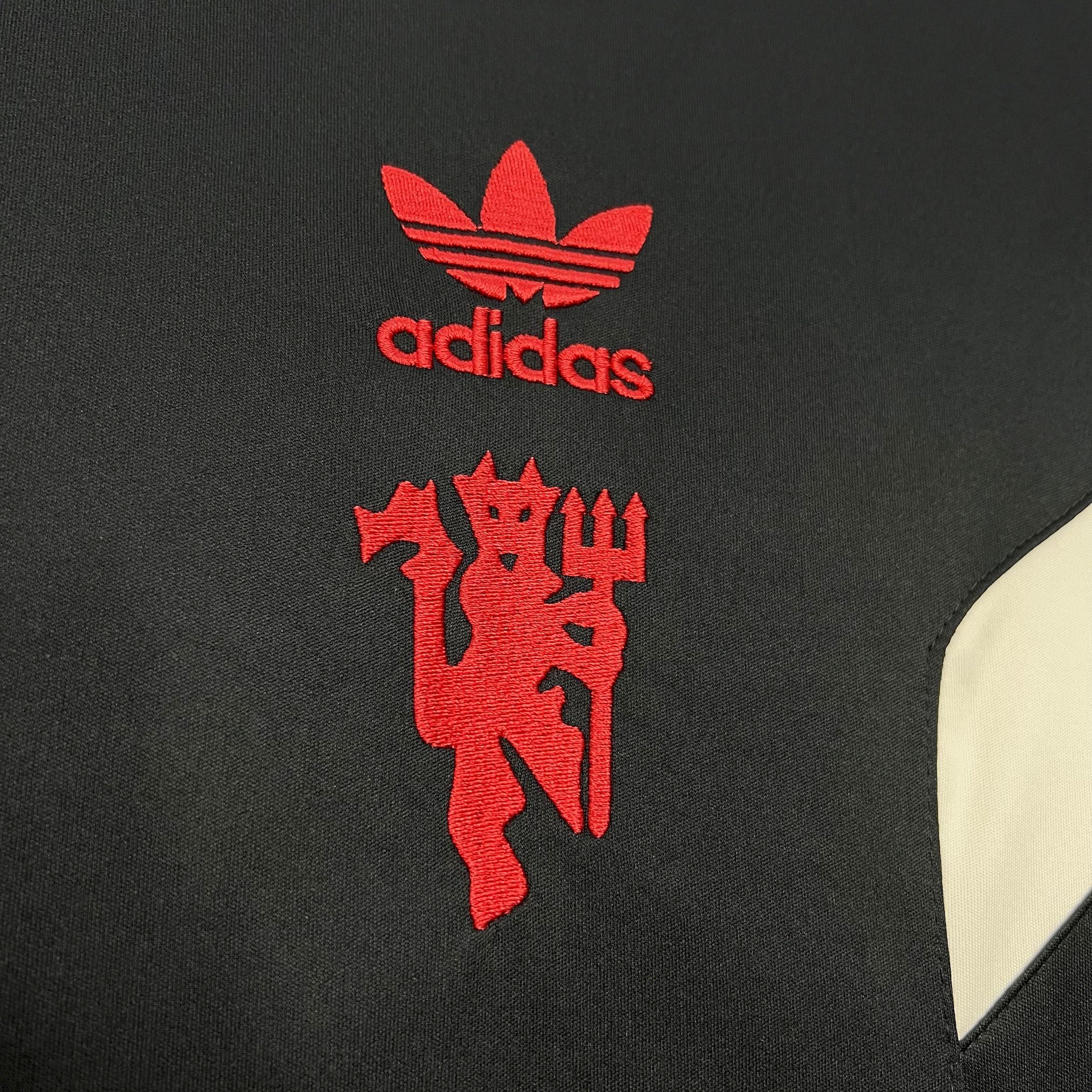 2024-25 Manchester United Originals Tee Black Football jersey