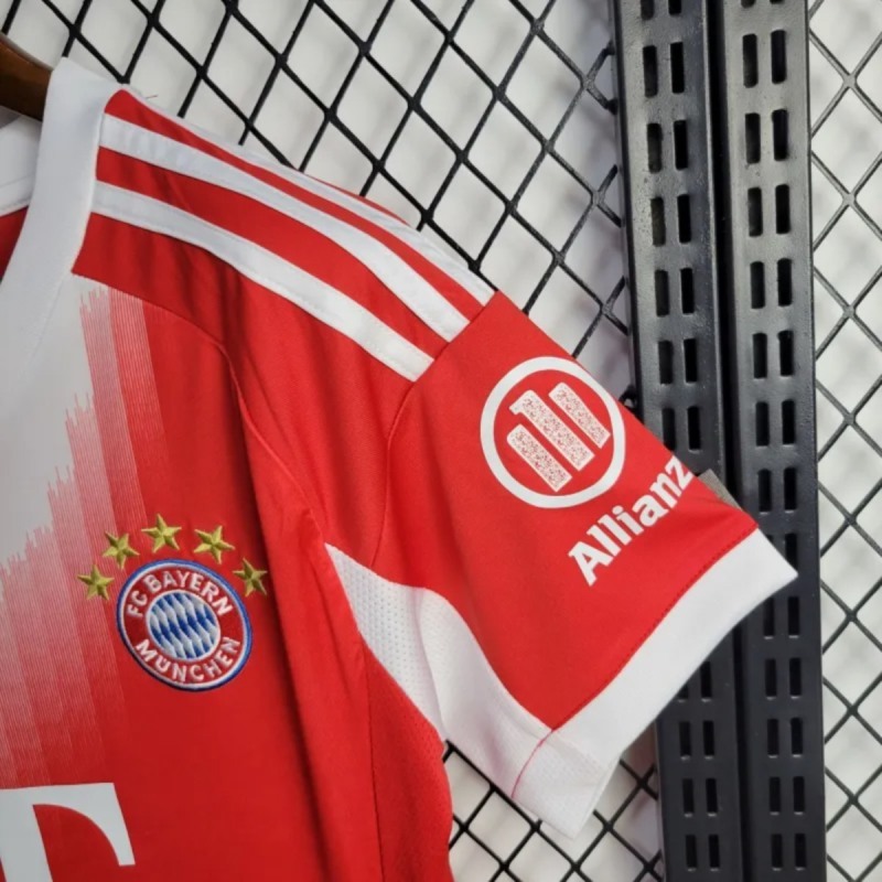 Womens 2025-26 Bayern Munchen Home Football jersey