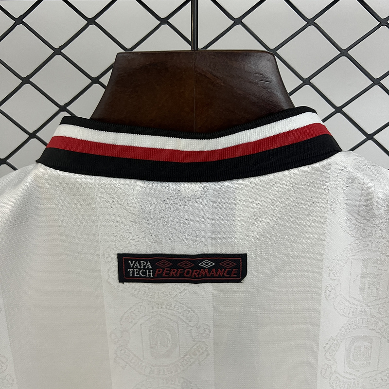 Retro KIDS 1997-99 KIDS Manchester United Commemorative Edition BECKHAM GIGGS KEANE SHERINGHAM Football jersey retro