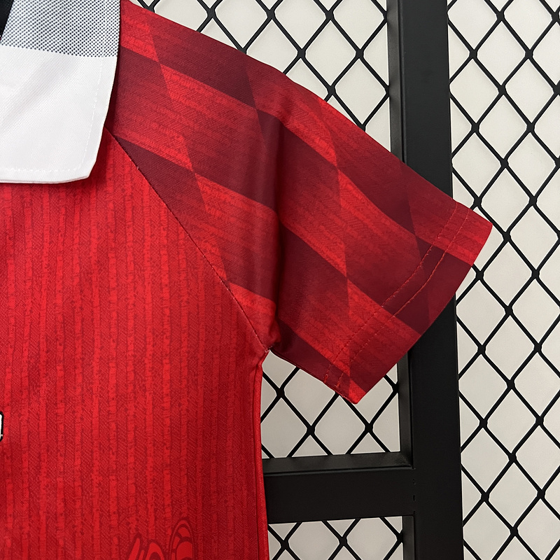 Retro Kids 1996-97 Kids Manchester United home CANTONA BECKHAM GIGGS KEANE Football jersey retro