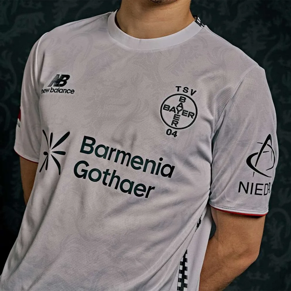 Third Jersey NB Adults 26/27