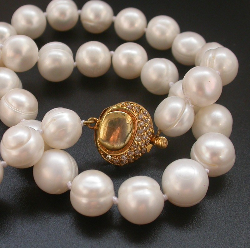 natural 17" 12mm round white freshwater pearls necklace gold plated clasp c1610