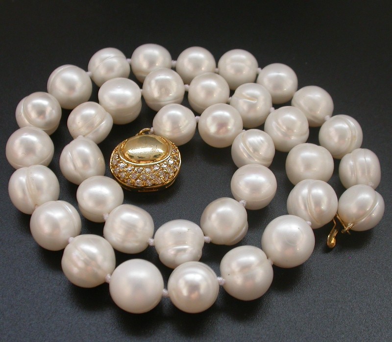 natural 17" 12mm round white freshwater pearls necklace gold plated clasp c1610