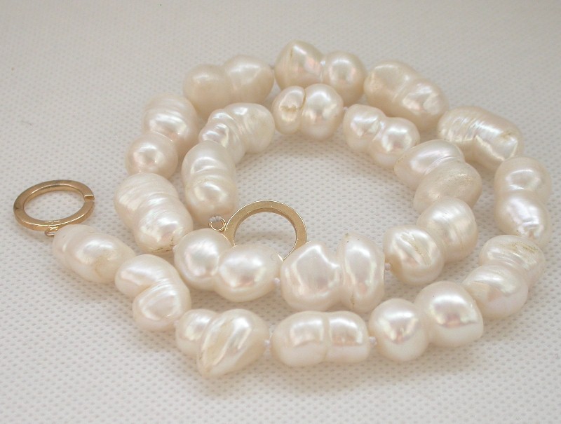 natural 18" 20mm Baroque twins white freshwater pearls necklace Rolled gold c1613