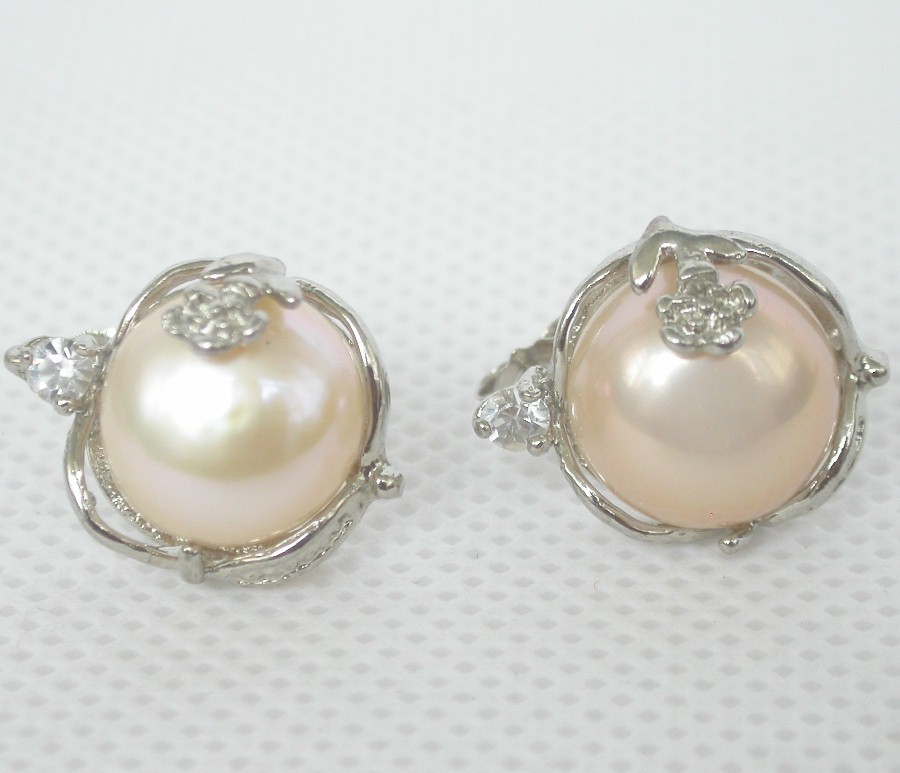 natural 2 piece 14mm light pink pearls Earrings Platinum Plated Stud c1094
