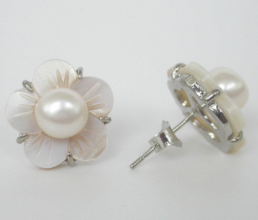 2 piece 14mm white pearls seashell Stud Earring Platinum Plated post c1099