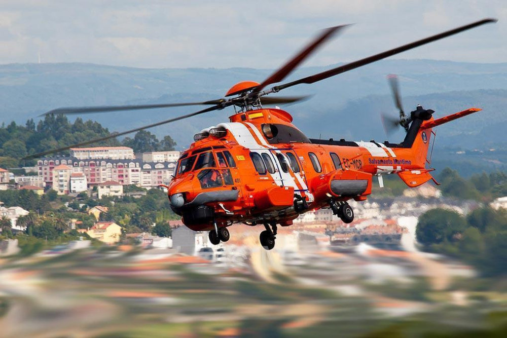 ROBAN 800 Size EC-225 ARF Super Puma Salvamento Scale Helicopter Fuselage Fiberglass Body Shell with Mechanics Ready