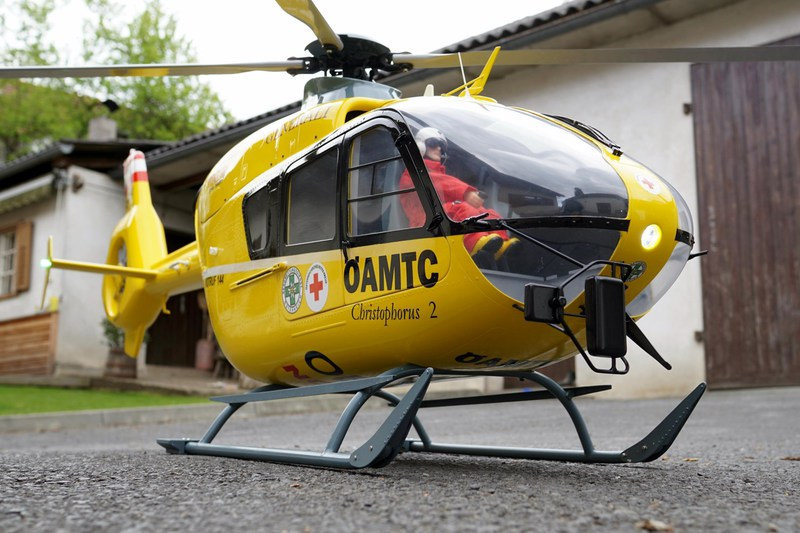 ROBAN 800 Size EC-135 T2 ARF ÖAMTC Scale Helicopter Fuselage Fiberglass Body Shell with Mechanics Ready