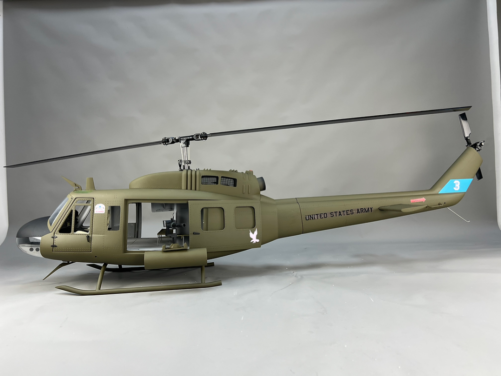 ROBAN 800 Size UH-1D  ARF Army choppers Scale Helicopter Fuselage Fiberglass Body Shell with Mechanics Ready