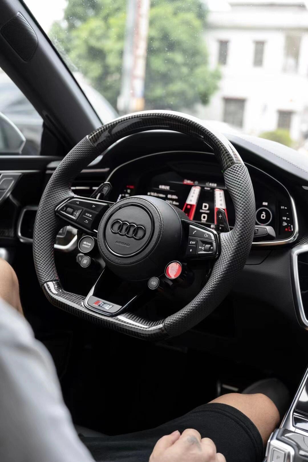 As shown the steering wheel of Audi R8 is suitable for all old Audi models