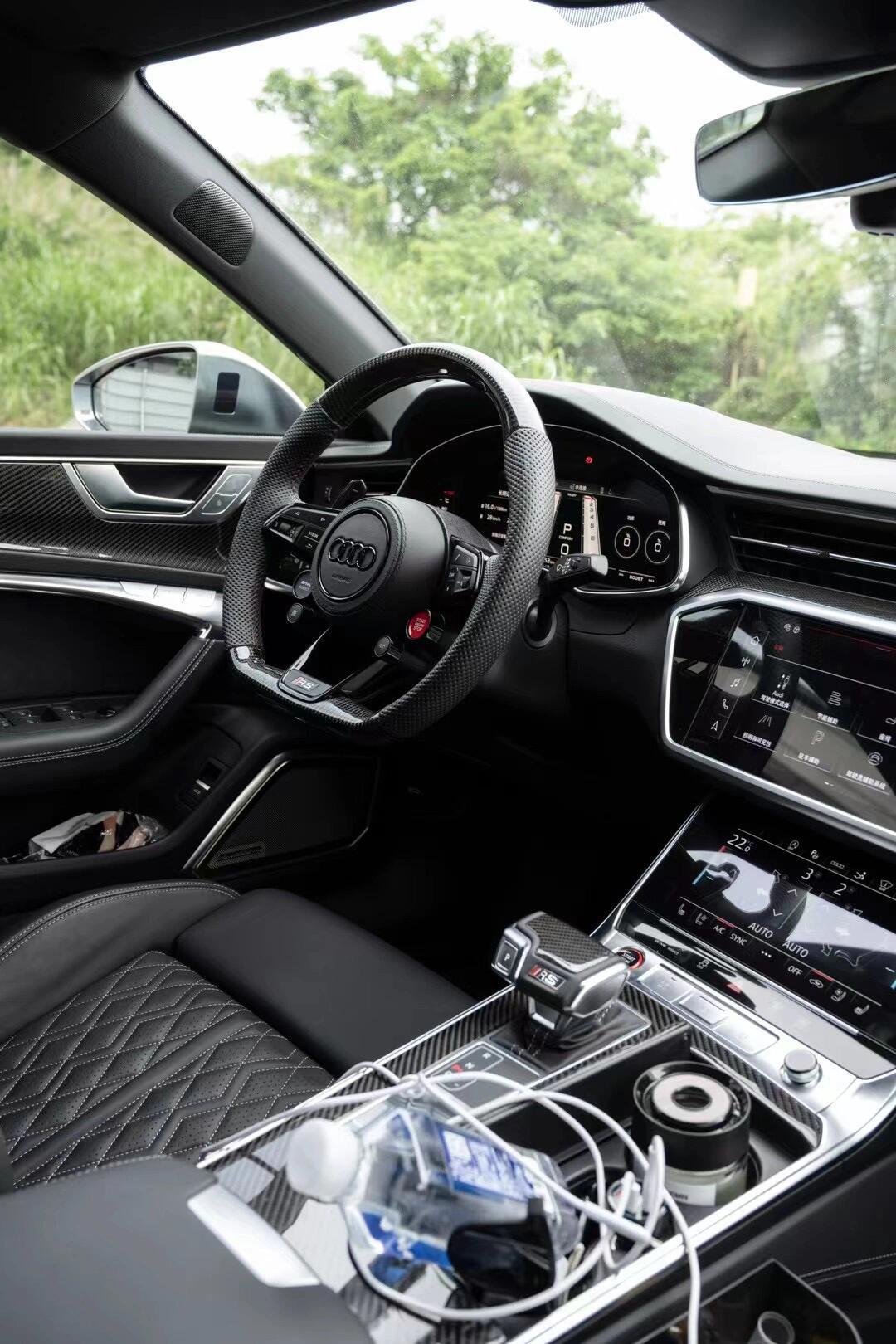 As shown the steering wheel of Audi R8 is suitable for all old Audi models