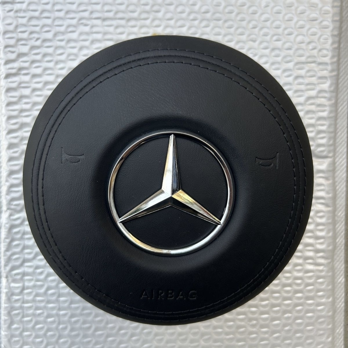 Leather airbag cover suitable for the new Mercedes Benz steering wheel