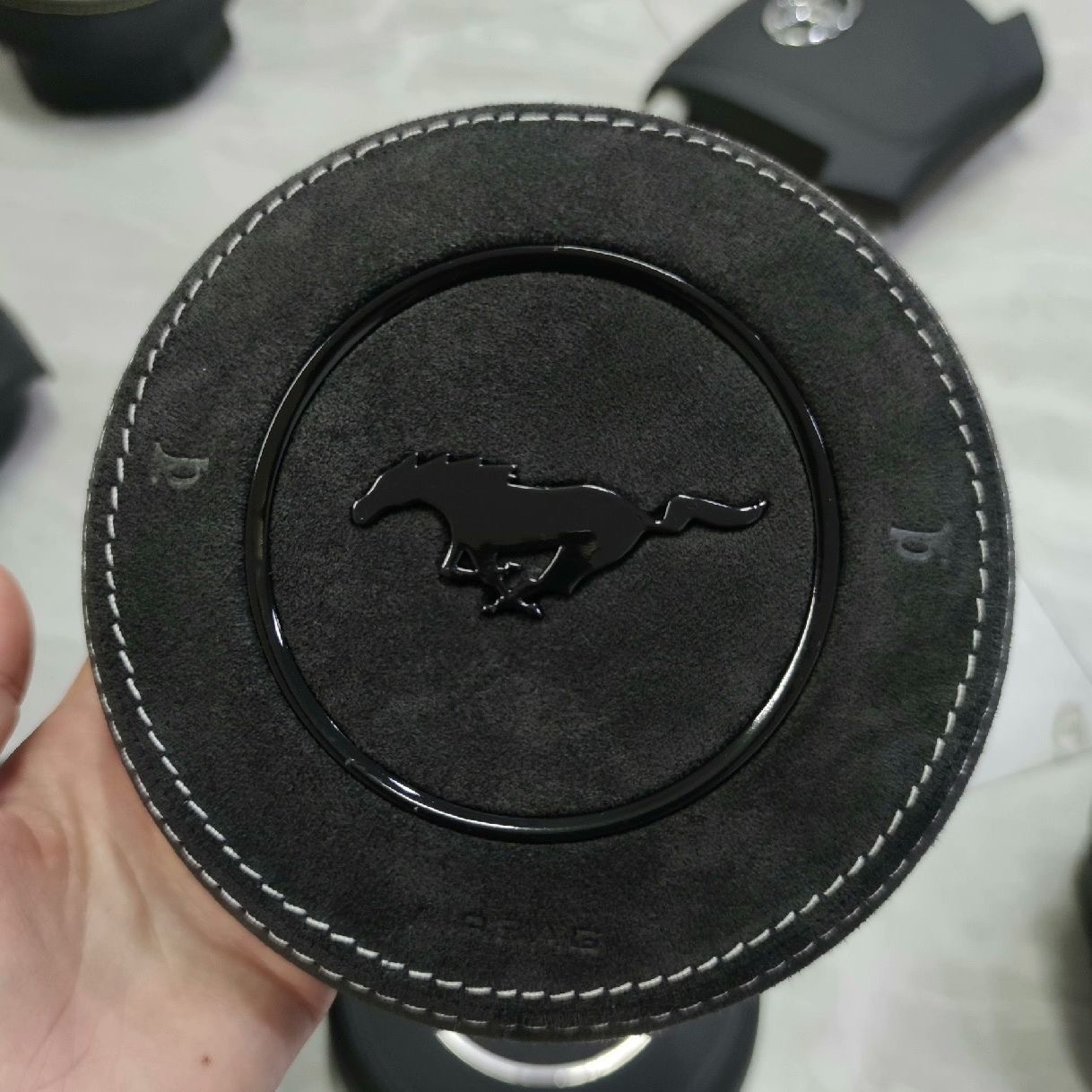 Suitable for 15-23years Mustang of steering wheel Alcantara airbag cover