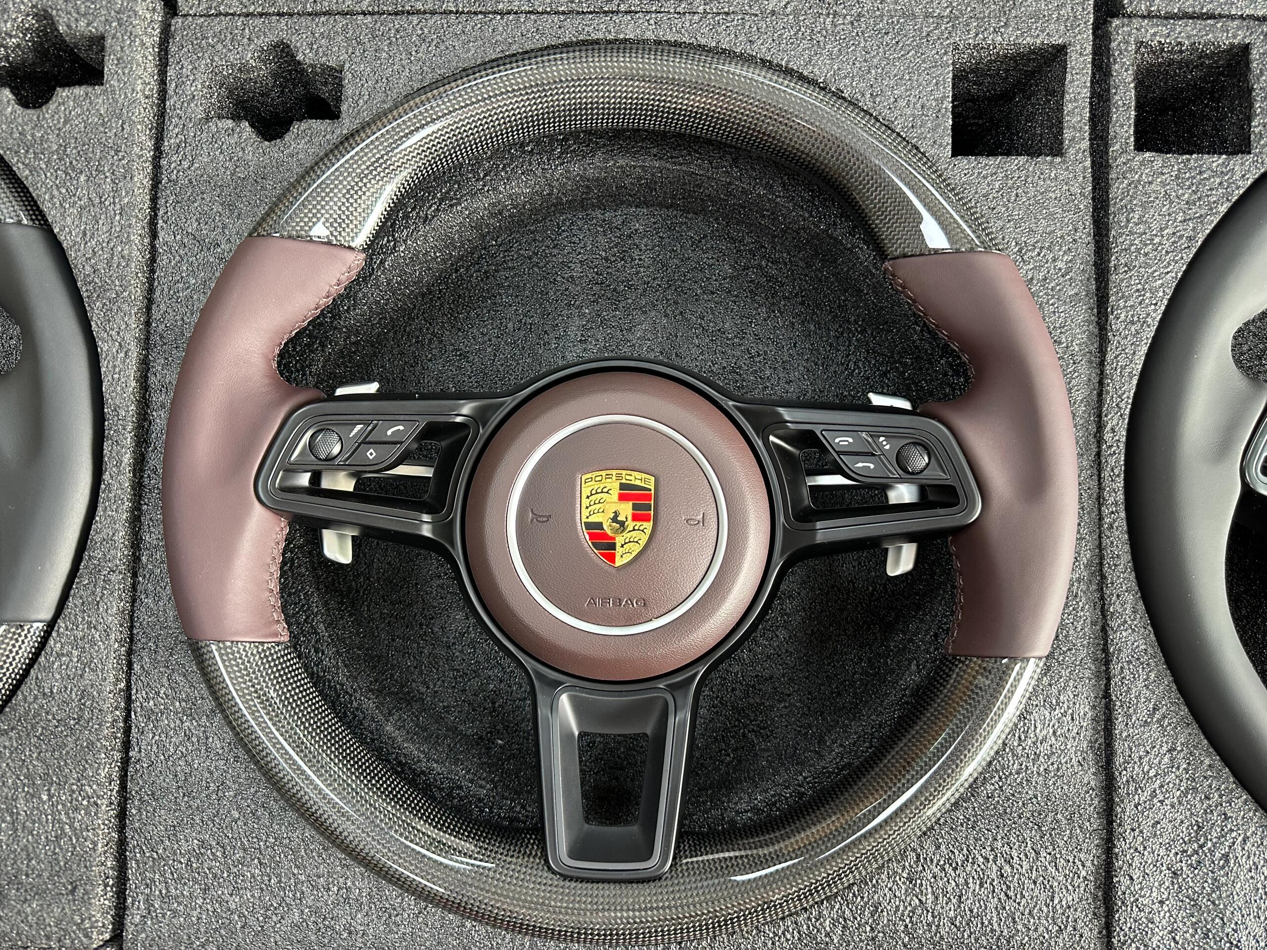 Carbon fiber steering wheels for Porsche 996 997 986 987 981 9PA 955 92A 957 970 971 911 Boxster Cayman 718 Cayenne Panamera