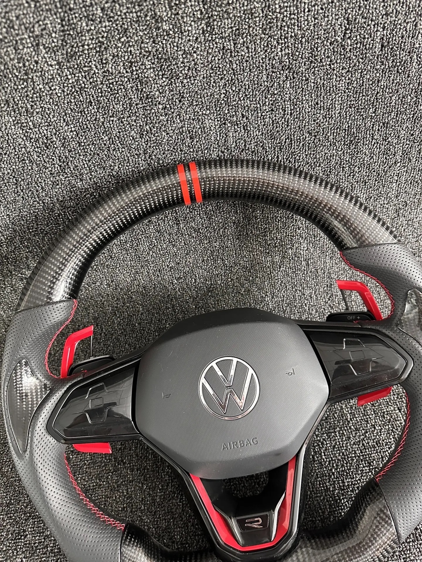Suitable for Volkswagen Golf MK8 Golf 8 GTI R carbon fiber steering wheel