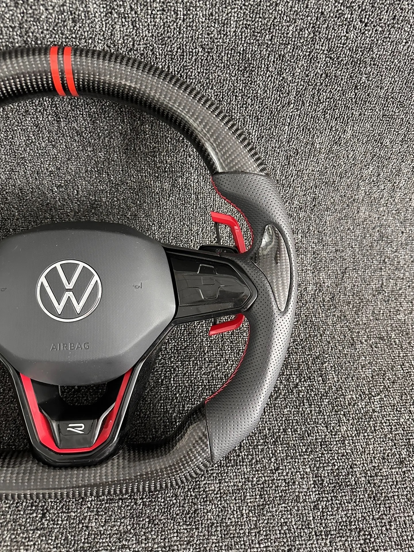 Suitable for Volkswagen Golf MK8 Golf 8 GTI R carbon fiber steering wheel