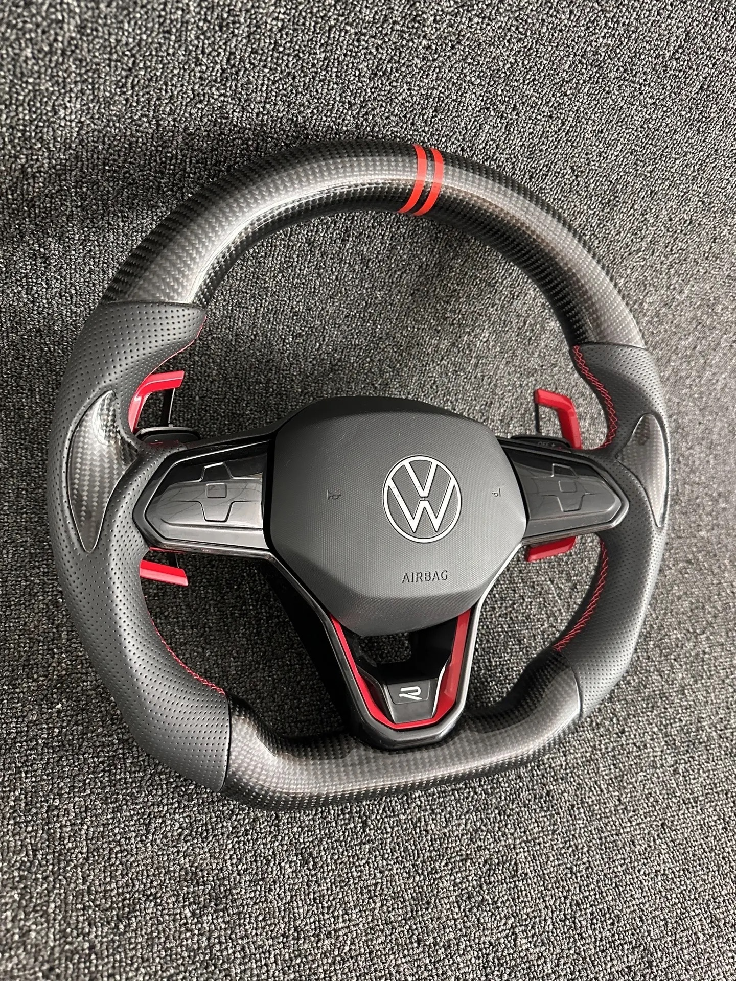 Suitable for Volkswagen Golf MK8 Golf 8 GTI R carbon fiber steering wheel