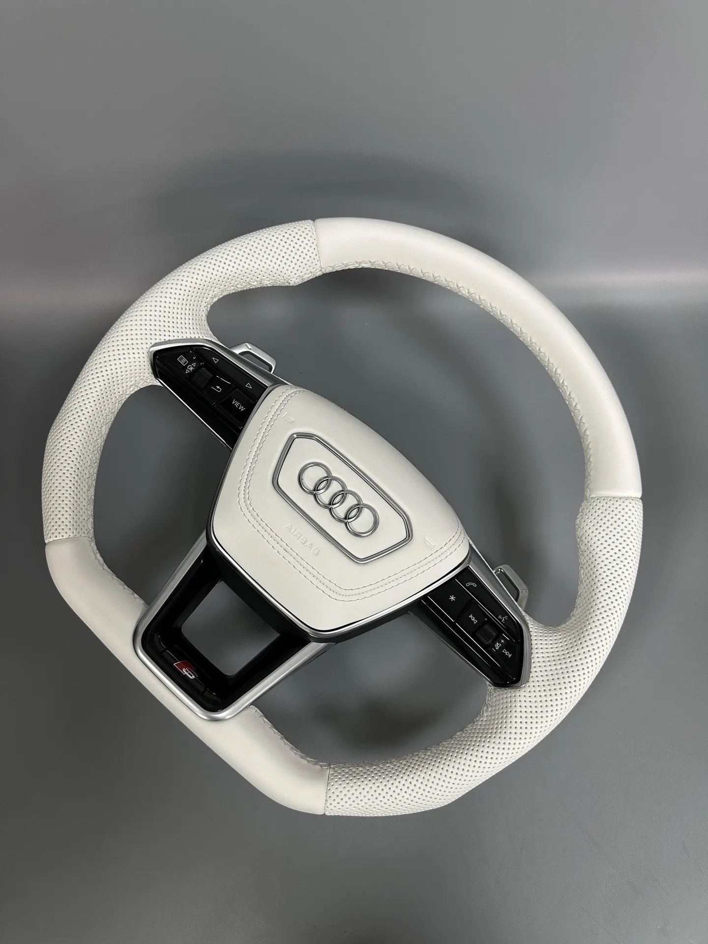 Suitable for Audi C8 A6 A7 S6 S7 RS6 RS7 leather steering wheel
