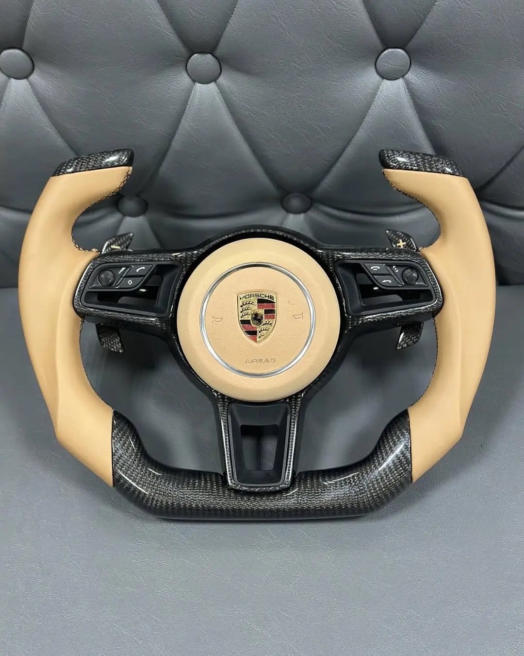 Suitable for 2014 Porsche Panamera custom F1 carbon fiber and black leather steering wheel