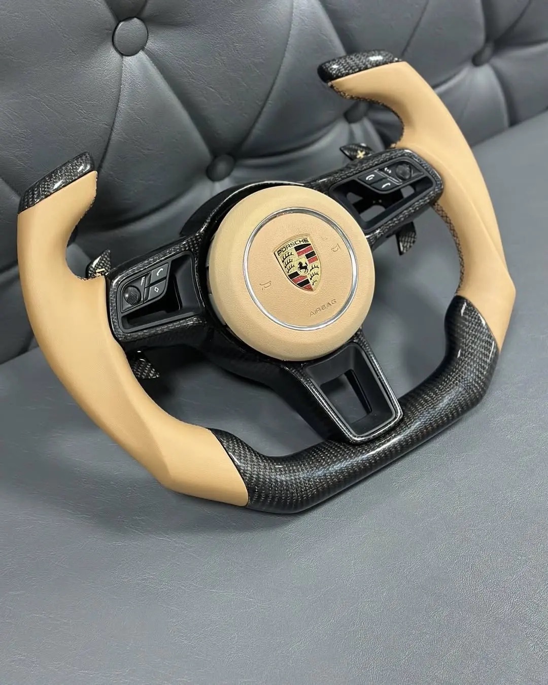 Suitable for 2014 Porsche Panamera custom F1 carbon fiber and black leather steering wheel