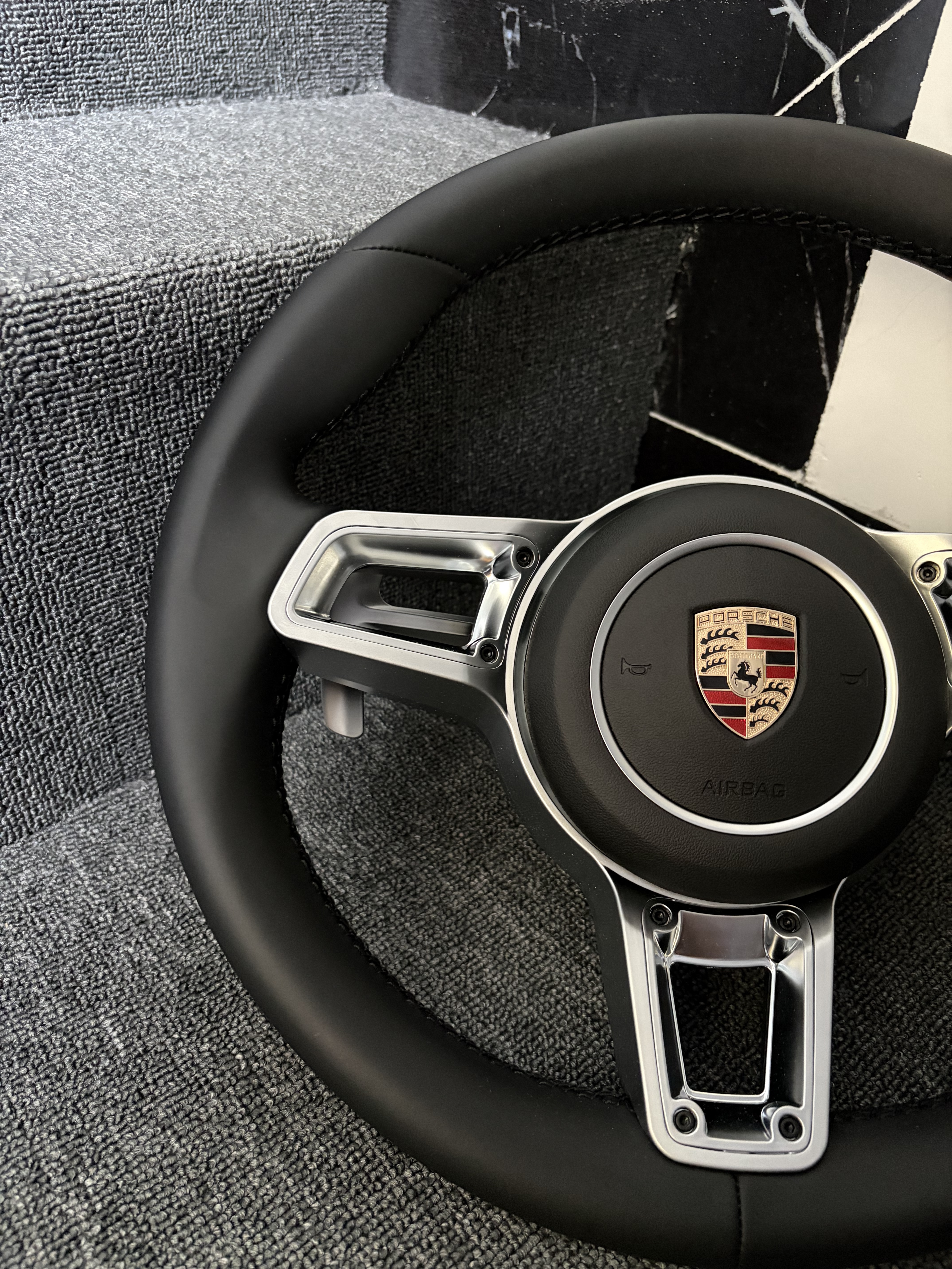 Leather steering wheels for Porsche 996 997 986 987 981 9PA 955 92A 957 970 971 911 Boxster Cayman 718 Cayenne Panamera