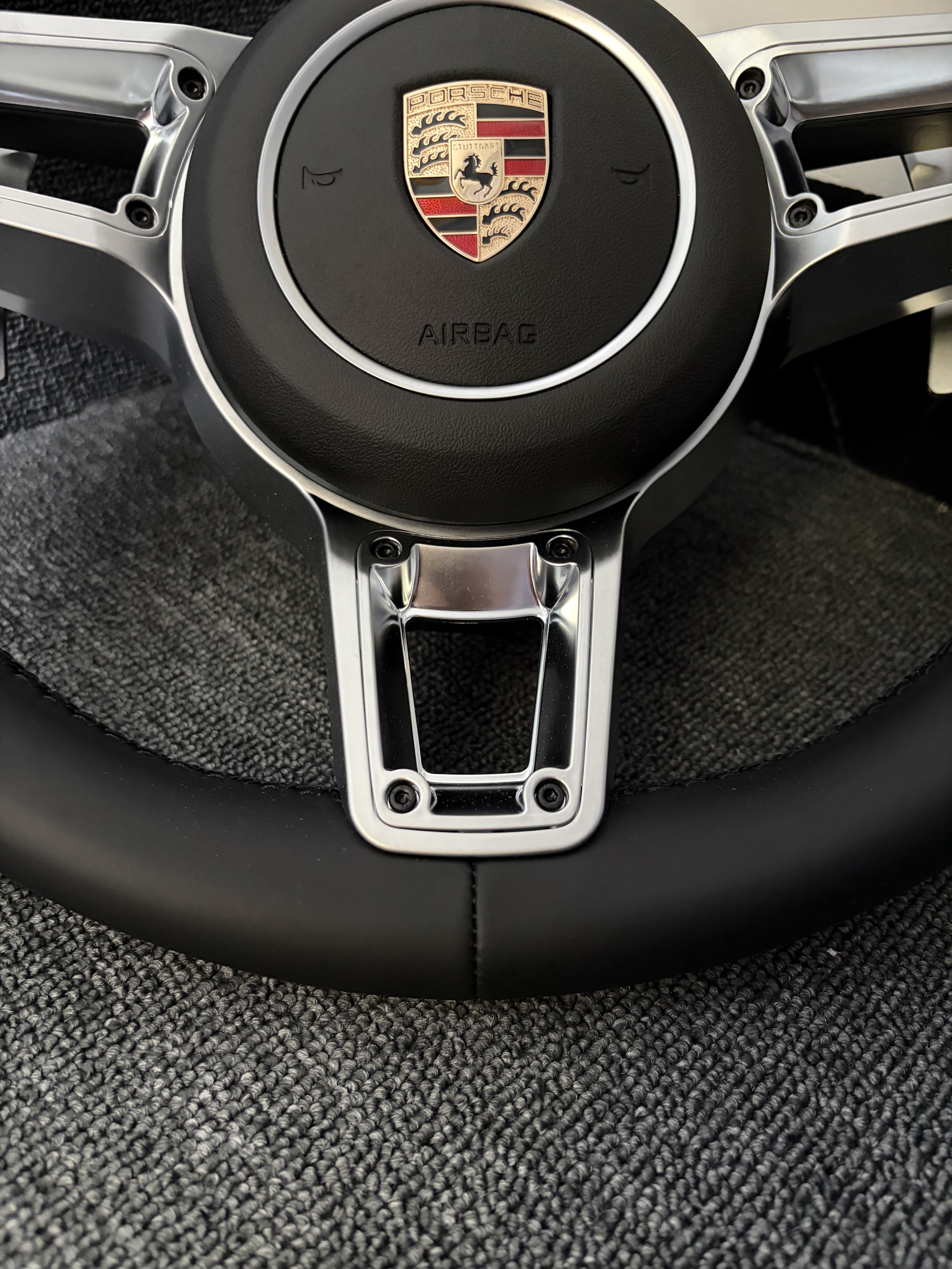 Leather steering wheels for Porsche 996 997 986 987 981 9PA 955 92A 957 970 971 911 Boxster Cayman 718 Cayenne Panamera